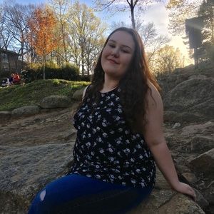 Meet your Posher, Emily